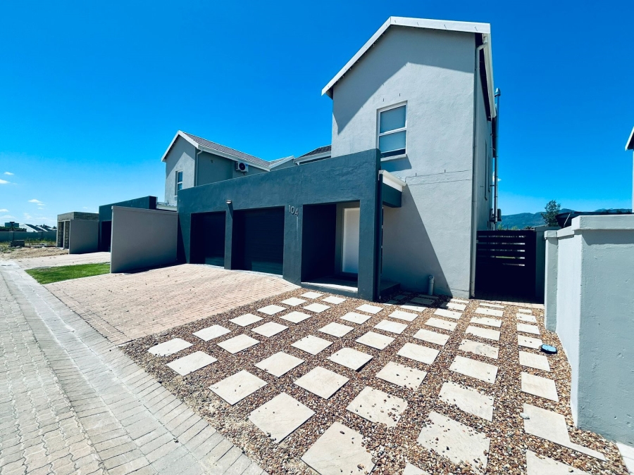 3 Bedroom Property for Sale in Mountain Crest Private Estate Western Cape